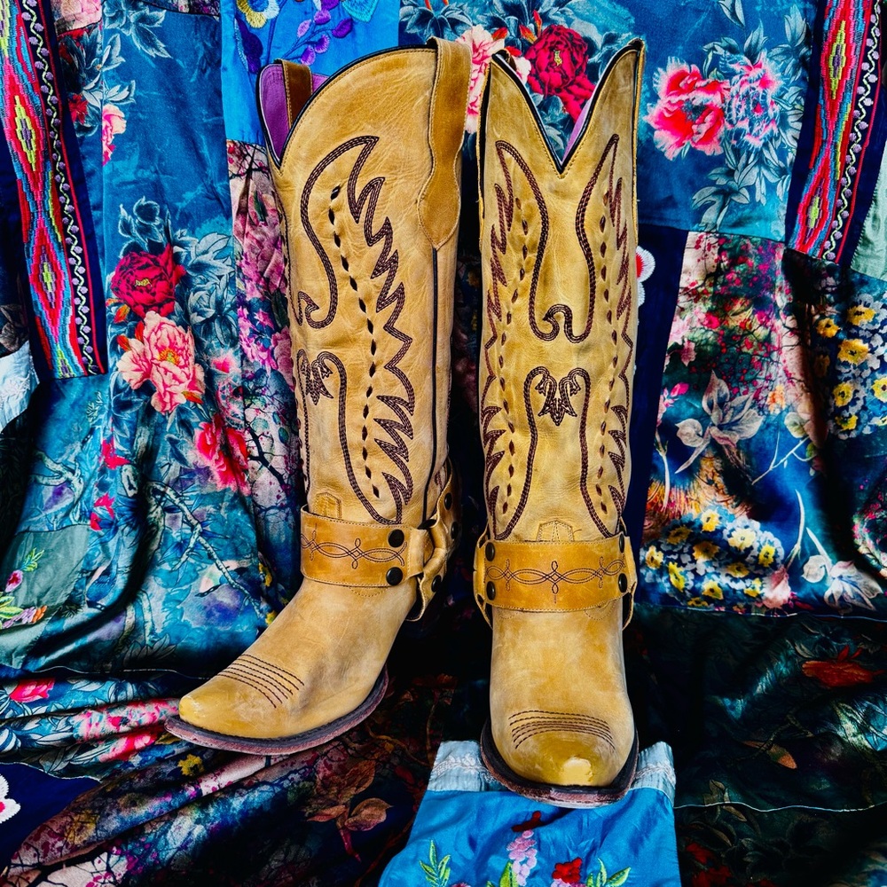 Junk Gypsy by Lane Women's Vagabond Western Boots - Snip Toe
